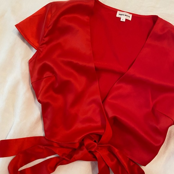 Superdown Red Top - Picture 2 of 3